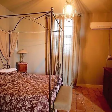 Le Domaine De La Fosse 3* Saint-Gilles (Gard)